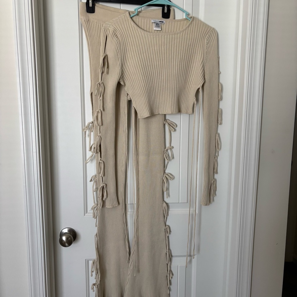 Cream Ribbed Knit Two-Piece Set with Open Back and Fringe Details **NWT**
